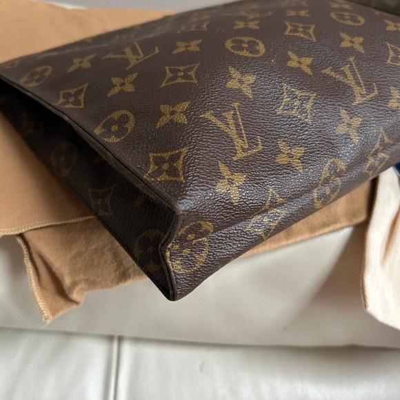 🦄 Louis Vuitton Poche Toilette NEW SAKS 5th AVENUE ERA - Picture 8 of 13